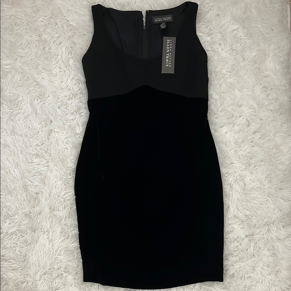 Ellen Tracy Black Sleeveless Fitted Dress